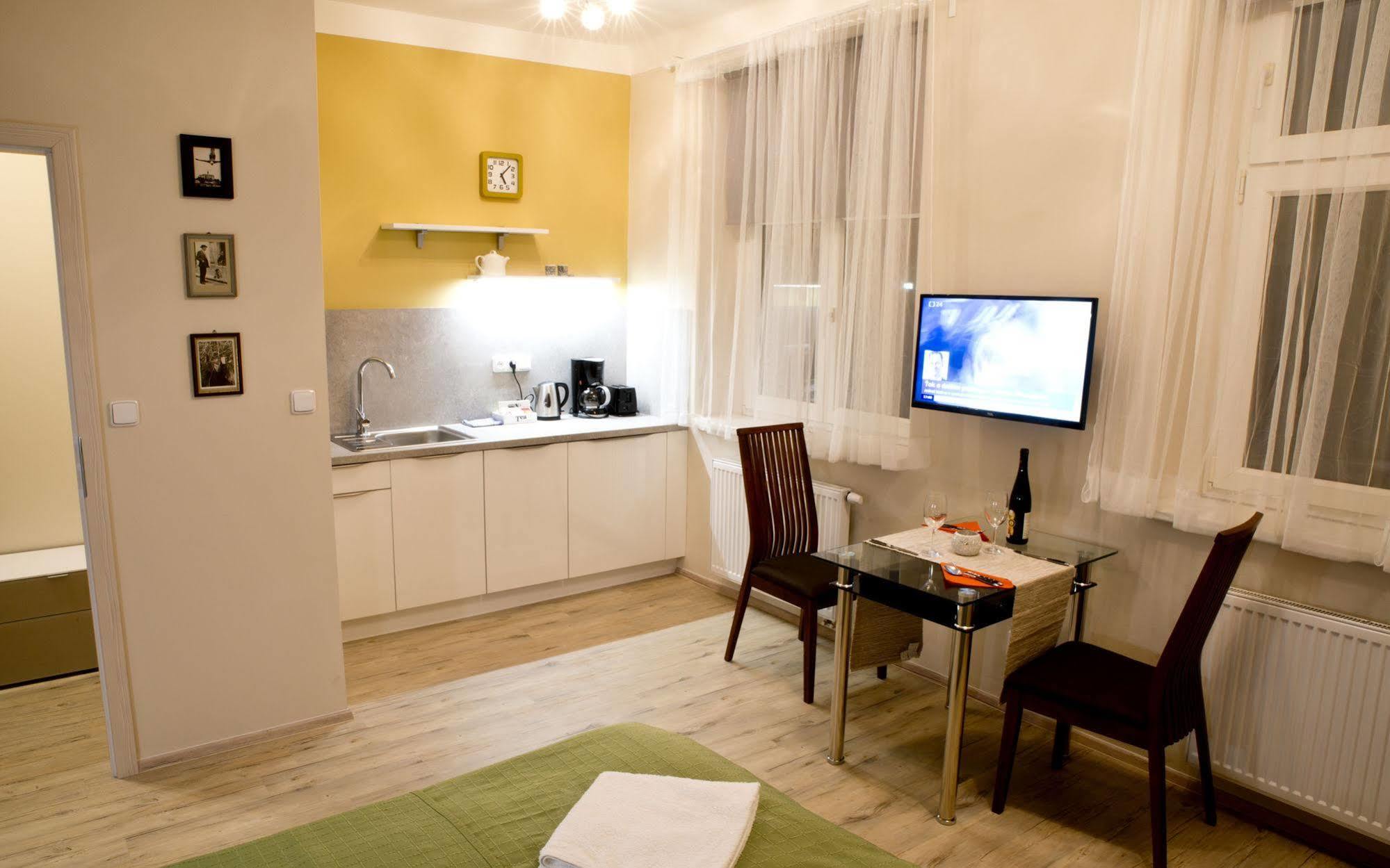 Hostel Sklep Prague Luaran gambar